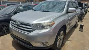 Toyota Highlander 2013 Silver