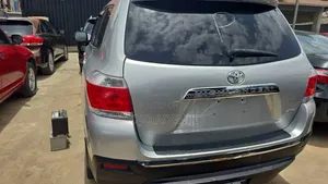Toyota Highlander 2013 Silver
