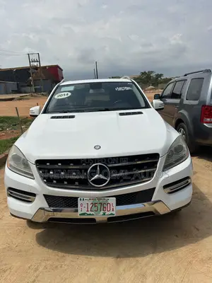 Mercedes-Benz M Class ML350 4dr SUV (3.5L 6cyl 7A) 2014 White