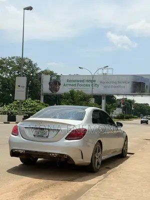 Mercedes-Benz C300 2016 Silver