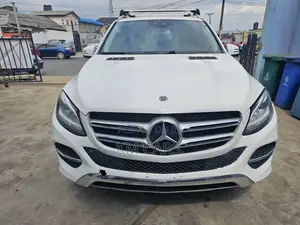 Mercedes-Benz GLE-Class GLE 350d 4MATIC 2018 White