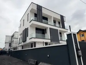 5bdrm Apartment in Omole Phase 2 for sale