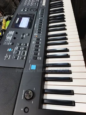 Yamaha PSR E473