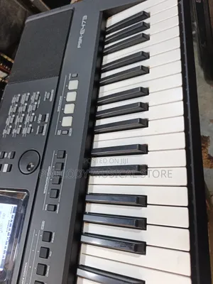 Yamaha PSR E473