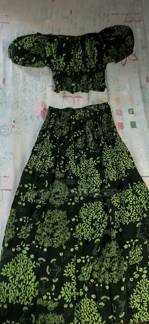 Women’s 2 Piece Off Shoulder Crop Top Maxi Skirt