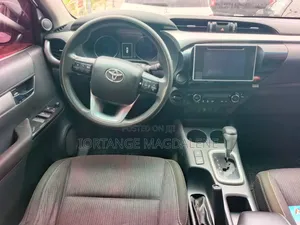 Toyota Hilux 2018 White