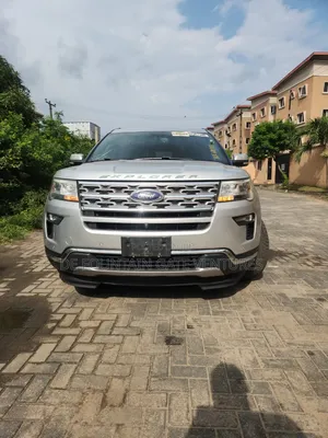 Ford Explorer 2018 Silver