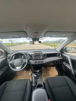 Toyota RAV4 2017 Red