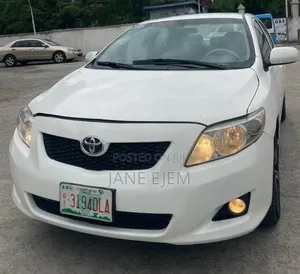 Toyota Corolla 2011 Silver