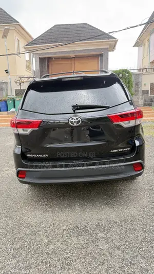 Toyota Highlander Limited Platinum V6 4x2 (3.5L 6cyl 6A) 2016 Black