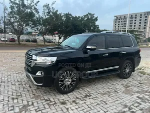Toyota Land Cruiser 5.7 V8 VXR 2018 Black