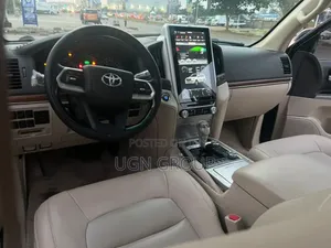 Toyota Land Cruiser 5.7 V8 VXR 2018 Black