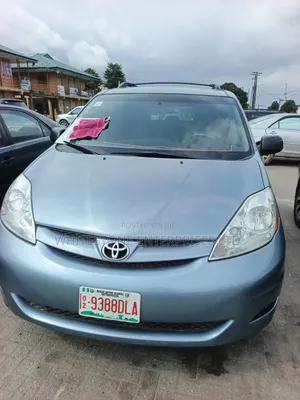 Toyota Sienna 2009 Beige