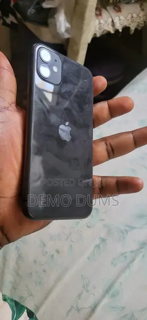 Apple iPhone 11 64 GB Black