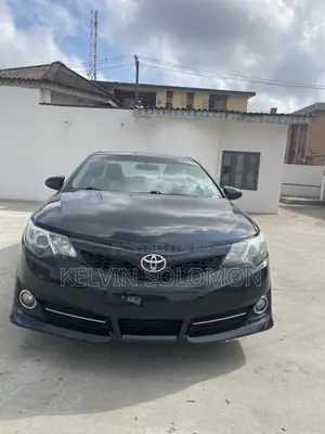 Toyota Camry SE Sport 4dr Sedan w/Prod. End 11/13 (2.5L 4cyl 6A) 2014