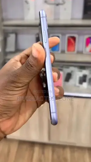 Apple iPhone 11 64 GB Purple