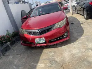 Toyota Camry 2014 Red