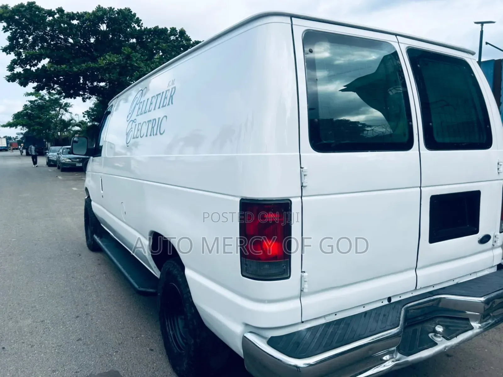Ford E250 2014 White