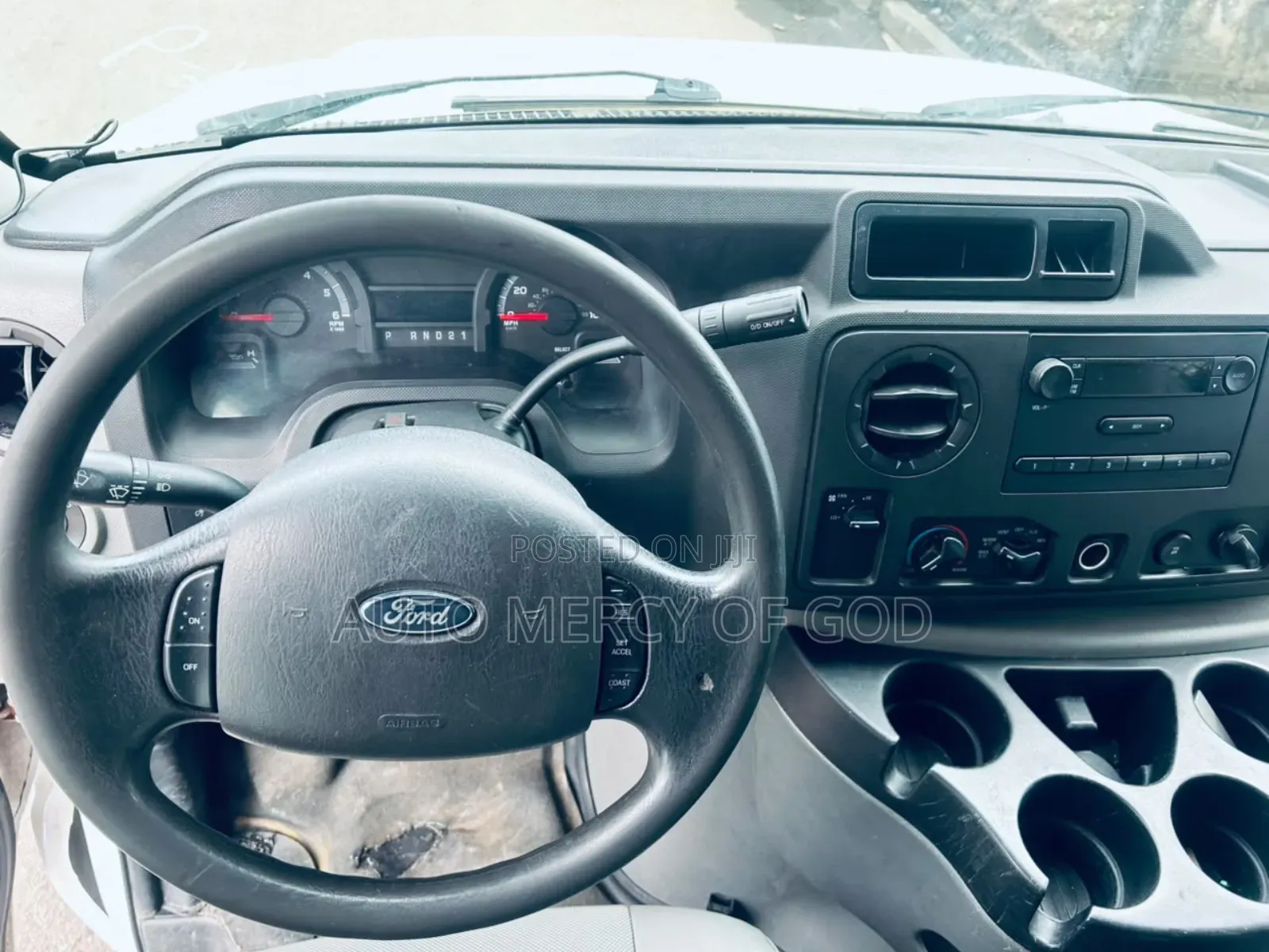 Ford E250 2014 White
