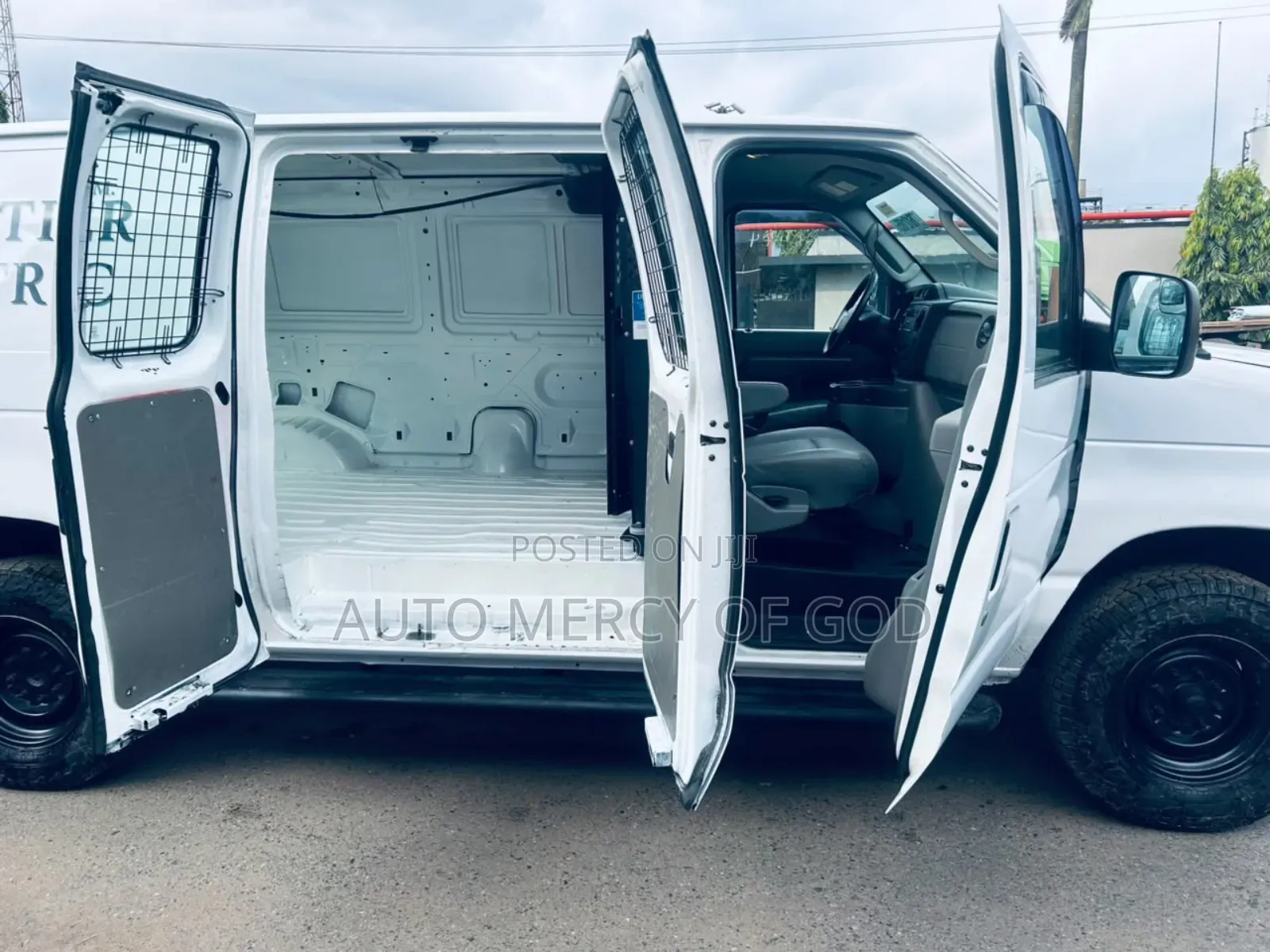 Ford E250 2014 White