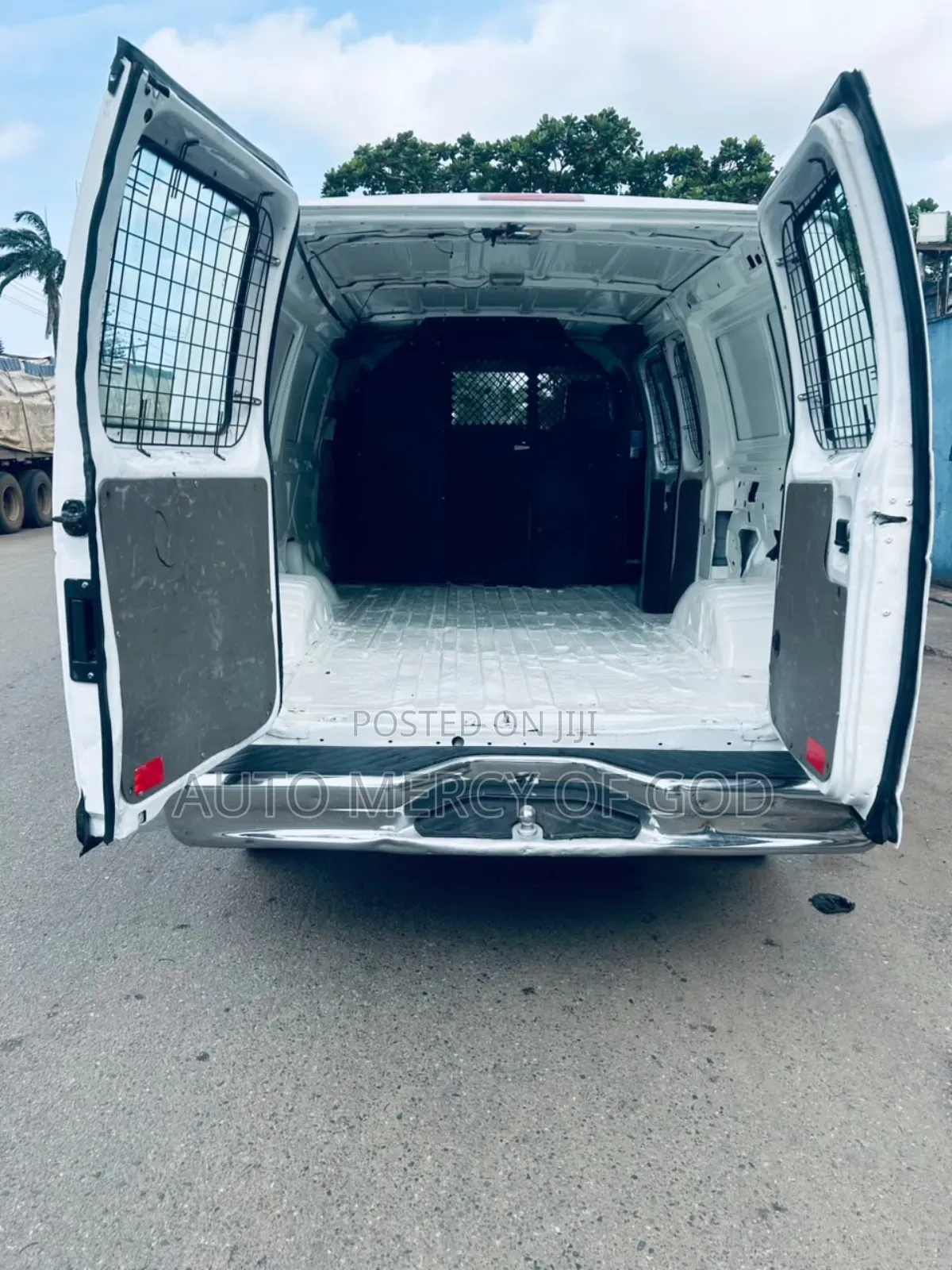 Ford E250 2014 White