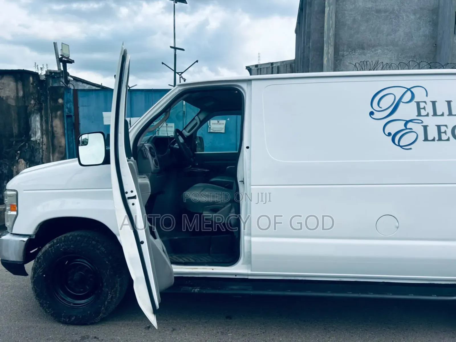Ford E250 2014 White