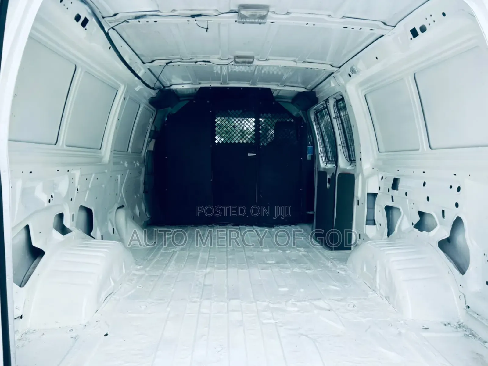 Ford E250 2014 White