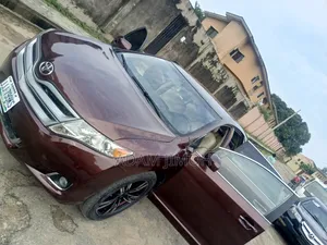 Toyota Venza 2010 Gold