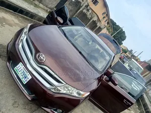 Toyota Venza 2010 Gold