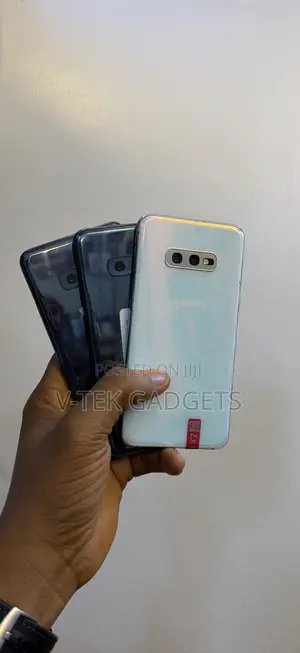 Samsung Galaxy S10e 128 GB Blue