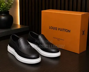 Top Notch Luxury Men's Sneaker Shoes Louis Vuitton Best Quality