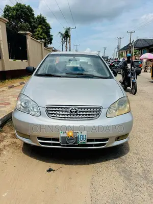 Toyota Corolla LE 2004 Gray