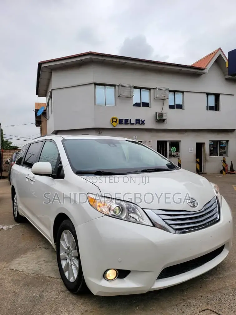 Toyota Siena 2013 for Hire
