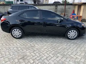 Toyota Corolla LE Eco 4dr Sedan (1.8L 4cyl CVT) 2016 Black