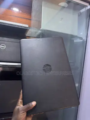 Laptop HP 15-dw1197nia 16GB Intel Core i7 SSD 512GB