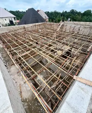 Carpenter for Roofing and Decking
