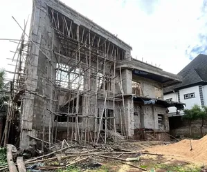 Carpenter for Roofing and Decking