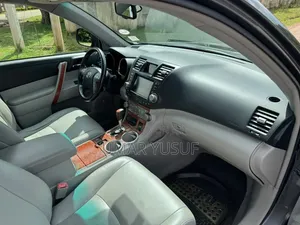 Toyota Highlander 2010 Gray