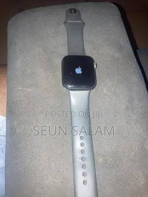 iPhone Watch Series 5