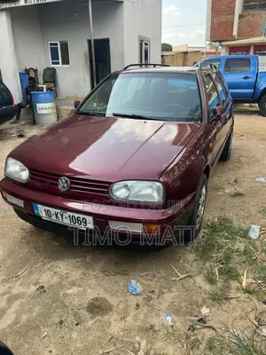 Volkswagen Golf 2004 Maroon