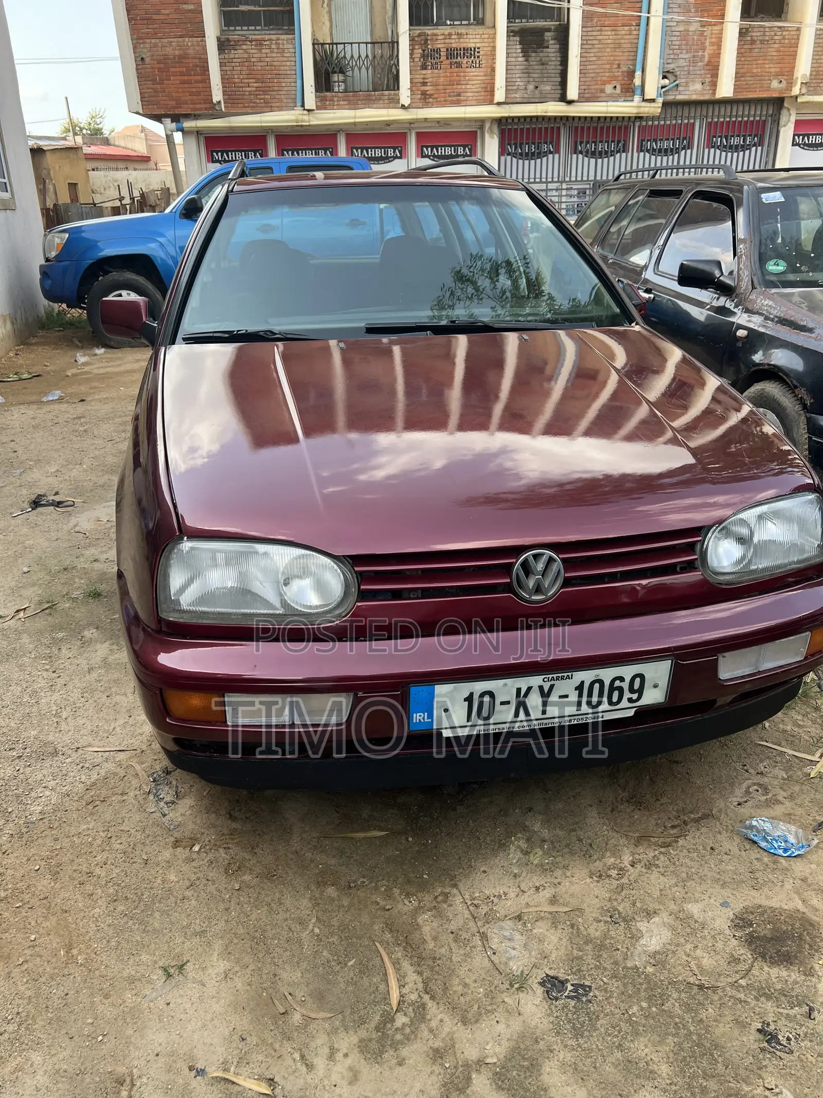 Volkswagen Golf 2004 Maroon
