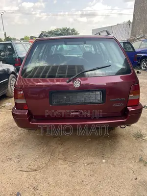 Volkswagen Golf 2004 Maroon