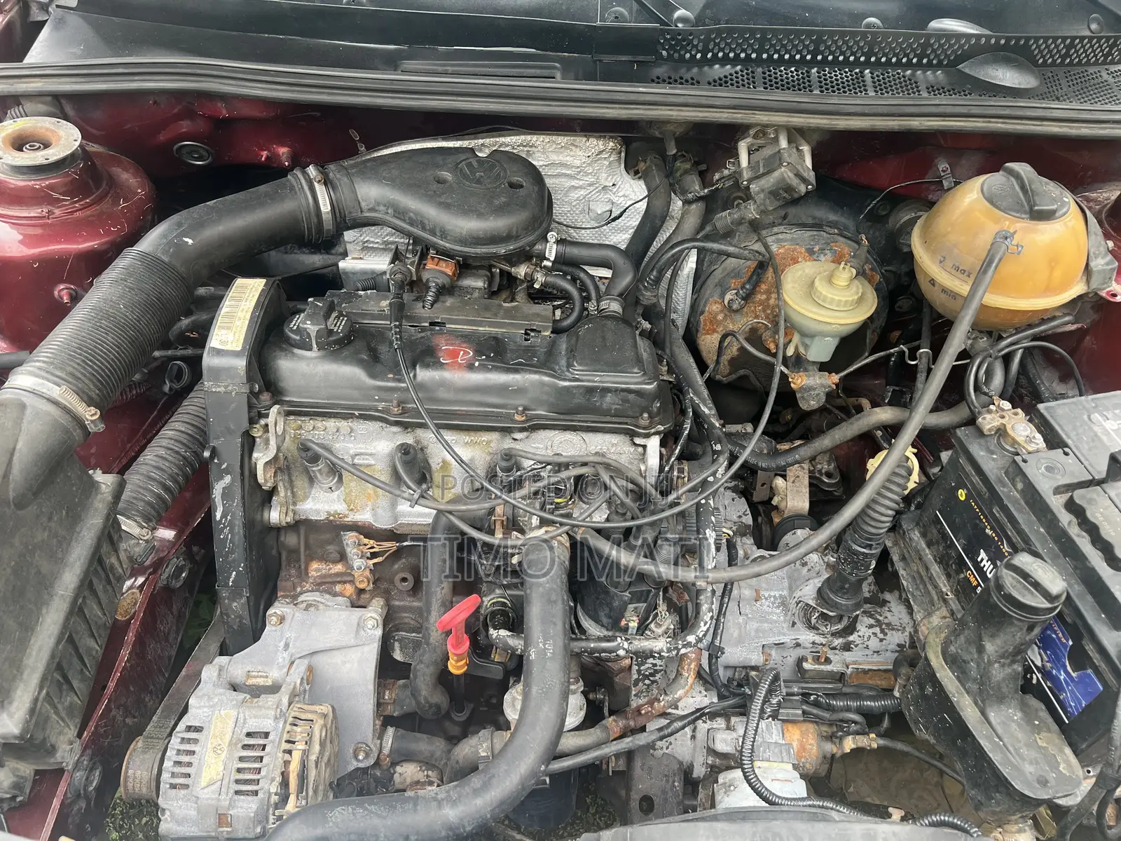 Volkswagen Golf 2004 Maroon