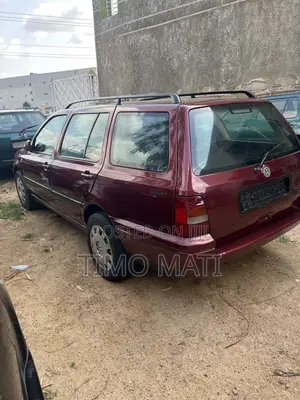 Volkswagen Golf 2004 Maroon