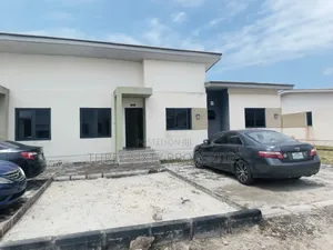3bdrm Bungalow in Beach Wood Estate, Lakowe for rent