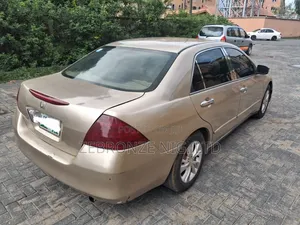Honda Accord 2007 Gold