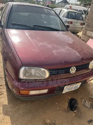 Volkswagen Golf 2003 Maroon