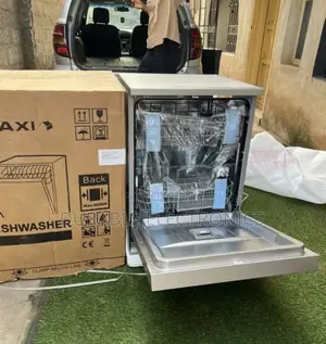 Maxi Dishwasher (12 Place Dishwasher)