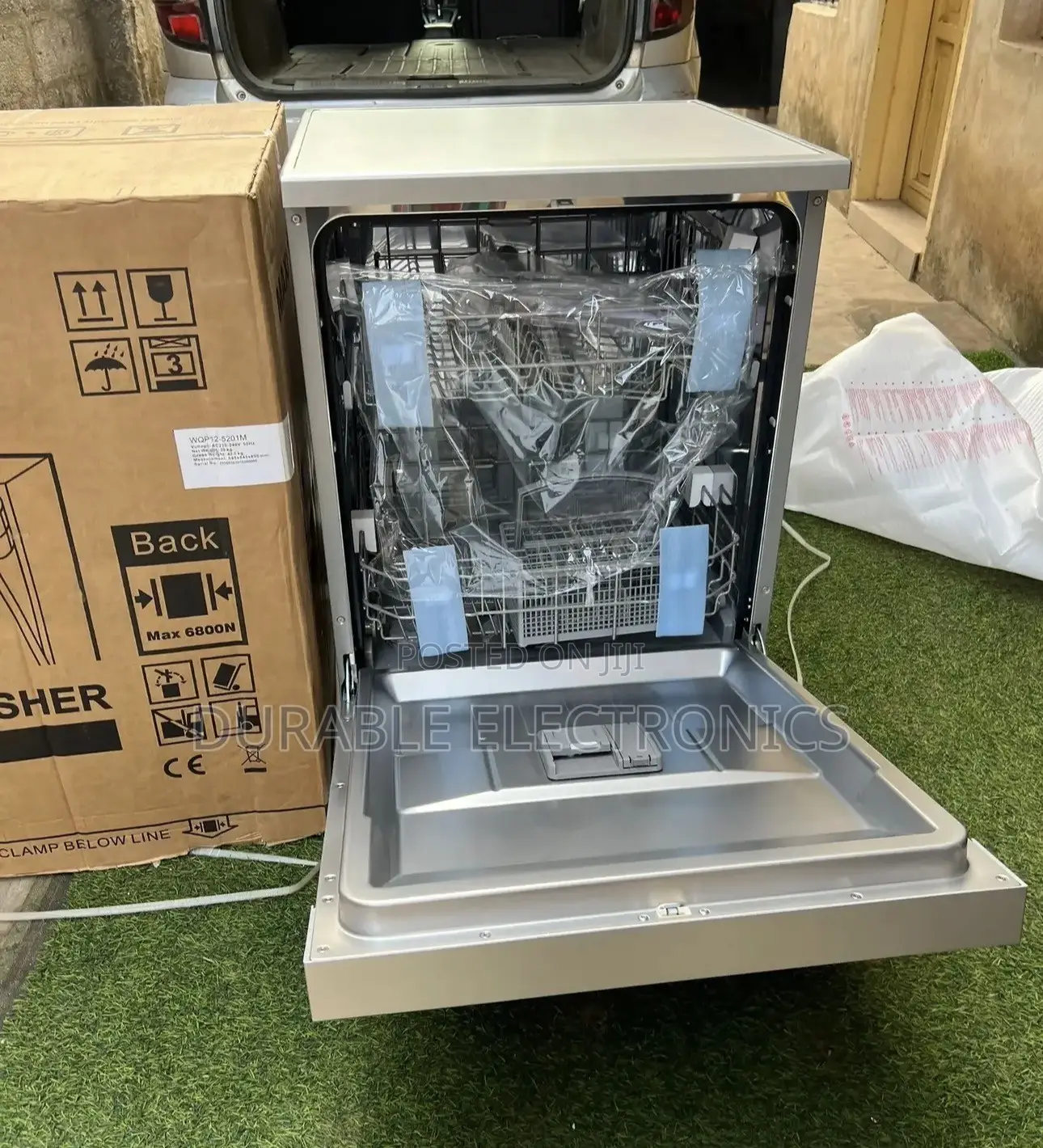 Maxi Dishwasher (12 Place Dishwasher)