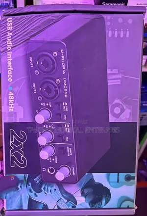 Behringer U-Phoria UMC202 2x2 USB Audio Soundcard